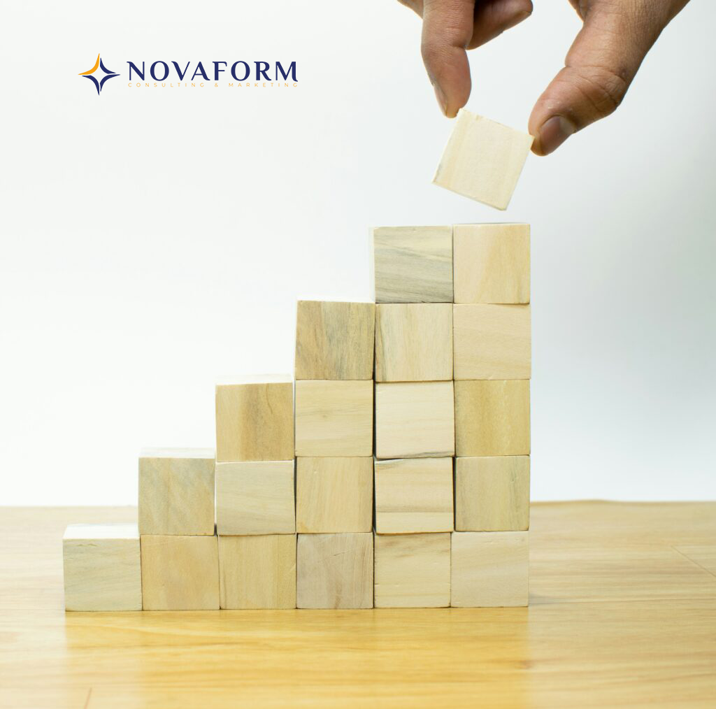 Experts in business, promote growth